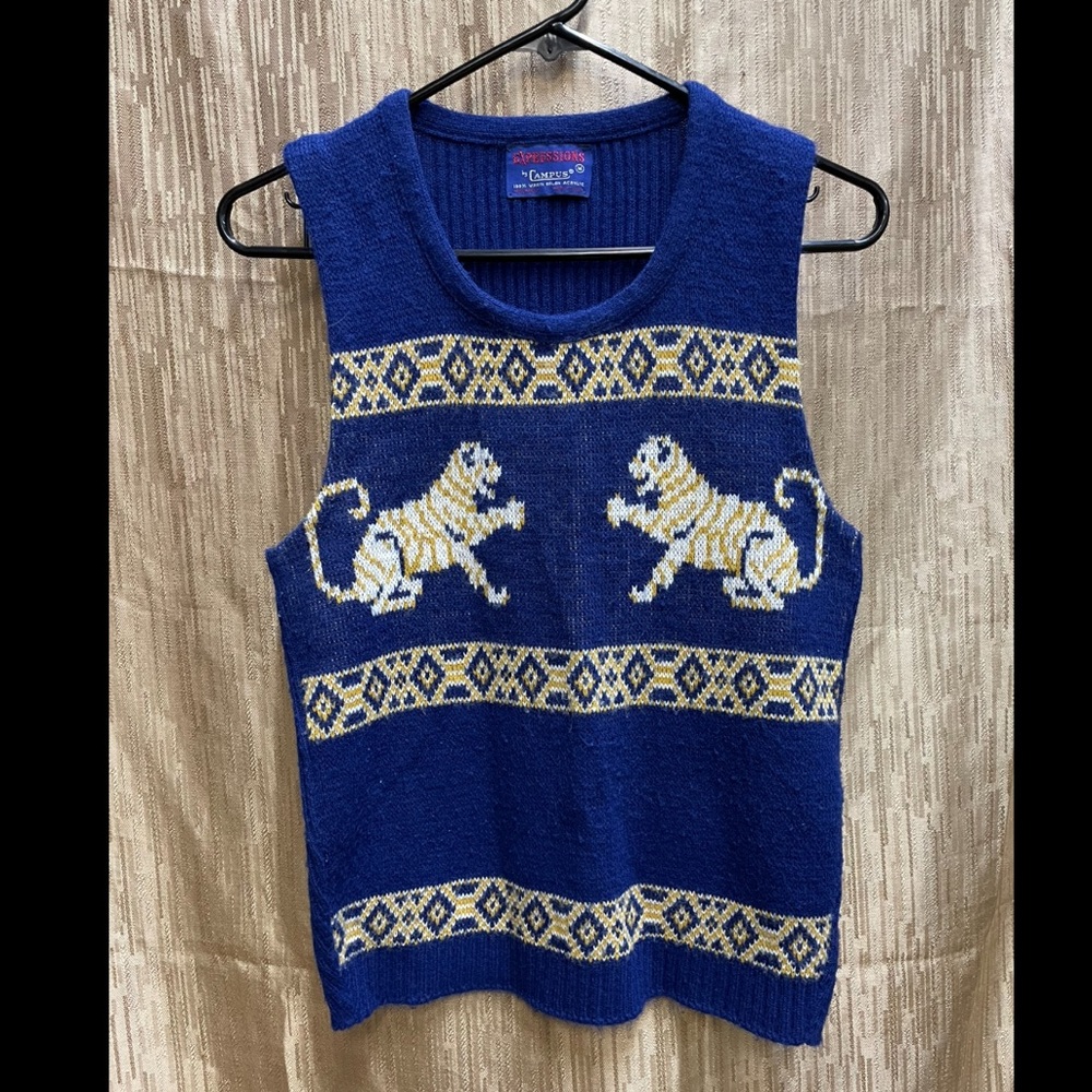 Vintage tiger knit vest